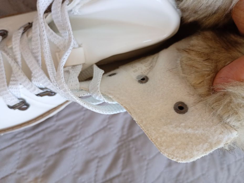 Botki damskie lakierowane 42