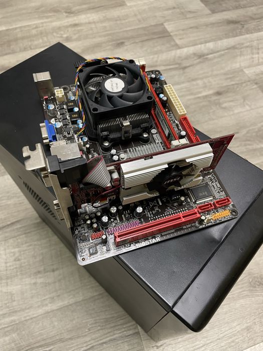 Комплект AM3 / Athlon II X2 250 / Biostar N68S3B / 2GB DDR3 / GT 520