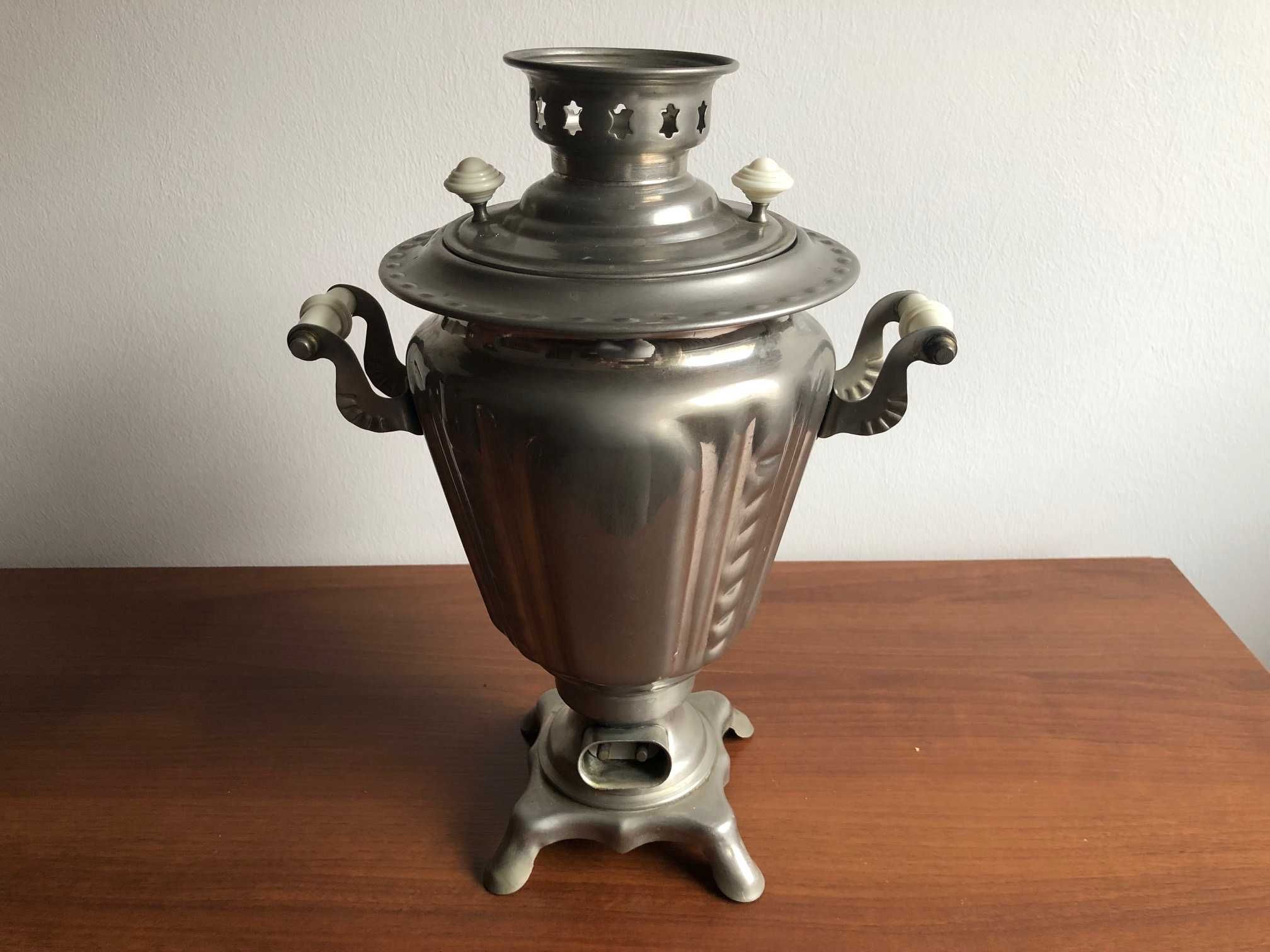 Samowar do herbaty radziecki z 1976 roku