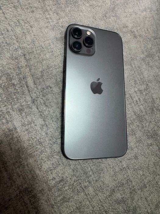 Vendo iPhone 12 Pro Max 128 GB muito bom estado