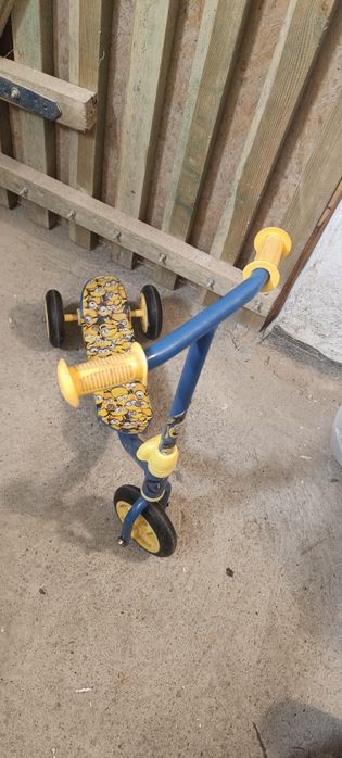 Hulajnoga dla dziecka minionek