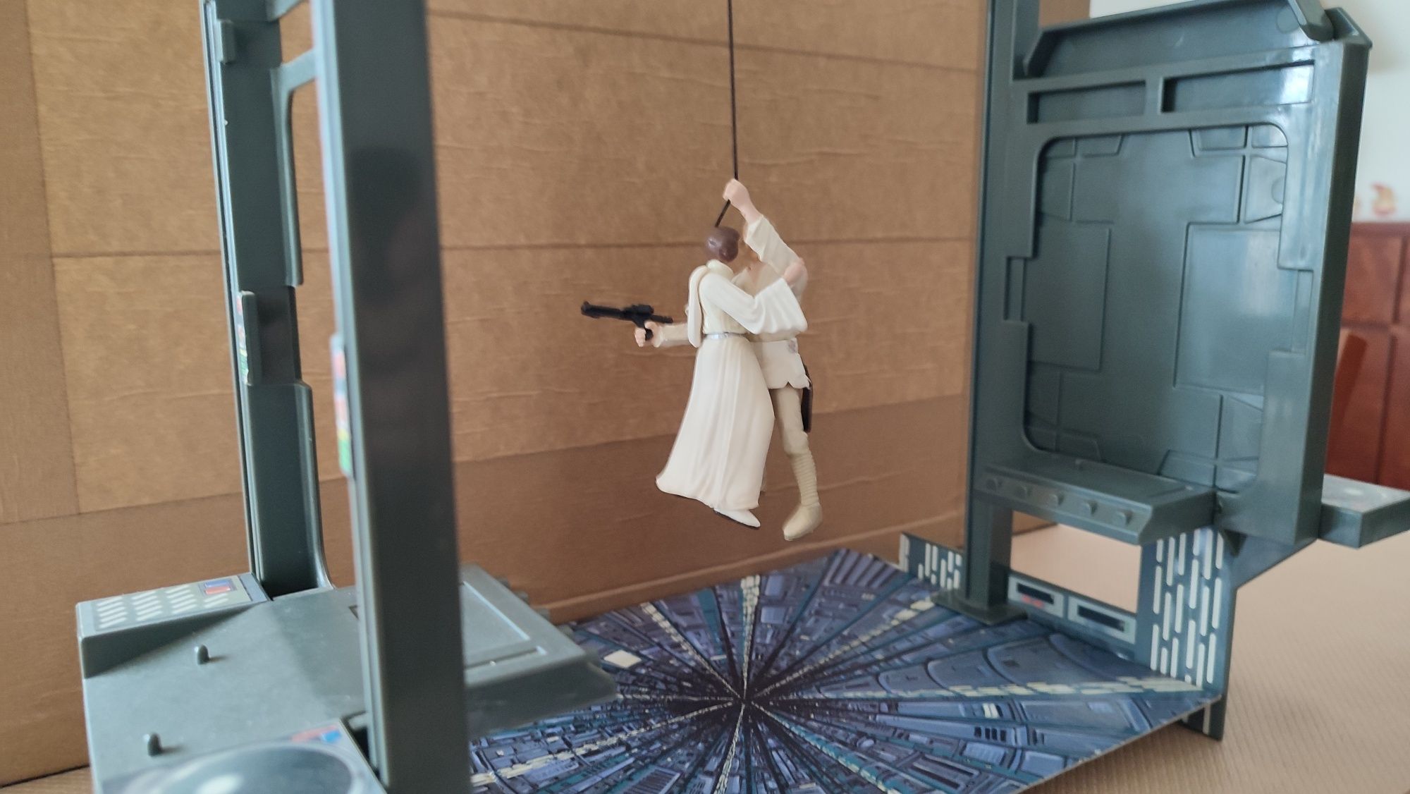 "Diorama" Star Wars - Ep4 - Luke & Leia