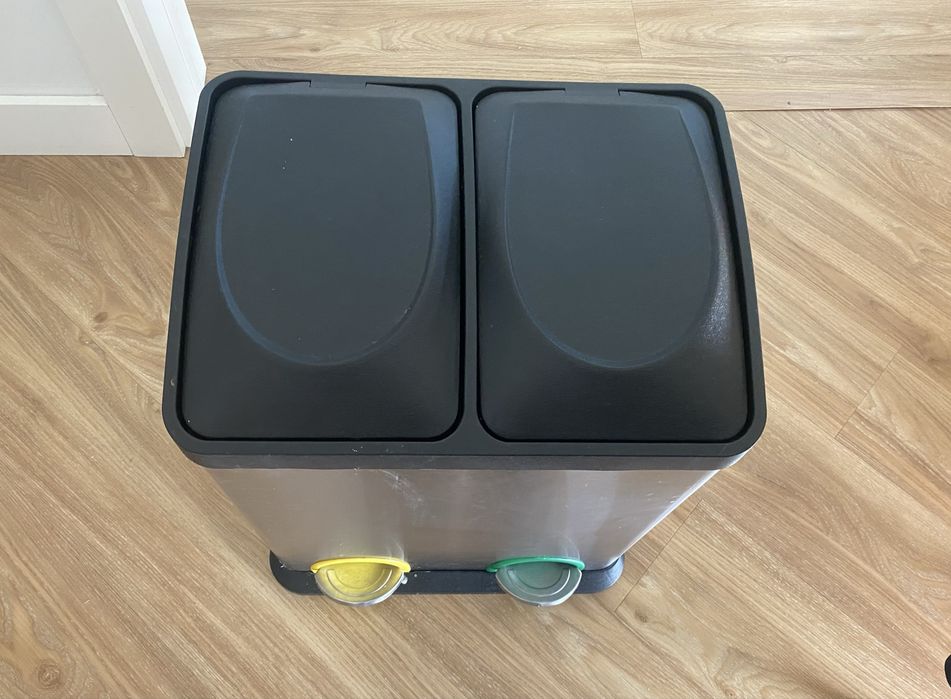 Caixote separação lixo