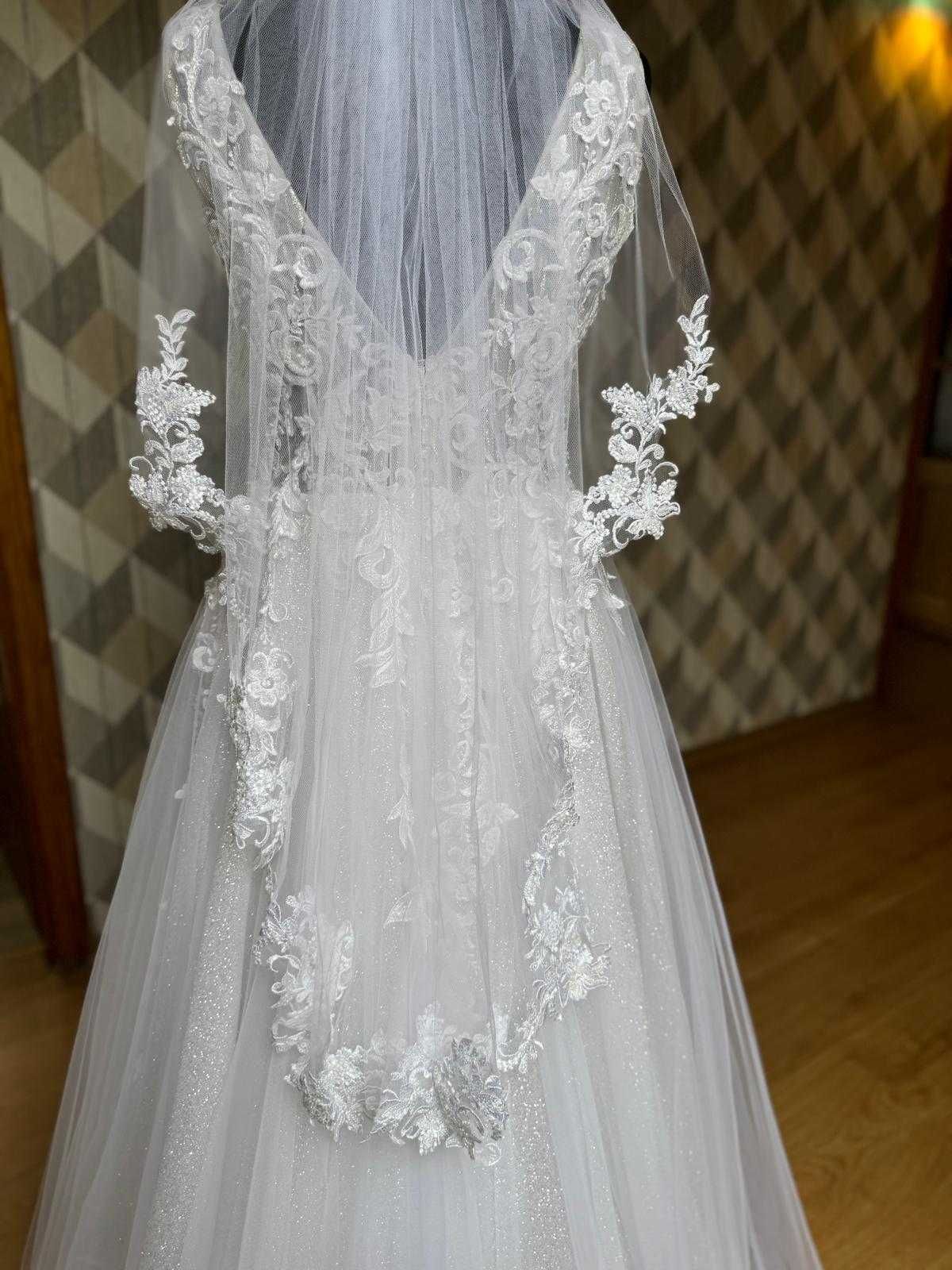Nowa stylowa suknia ślubna - biała 36/165 cm.