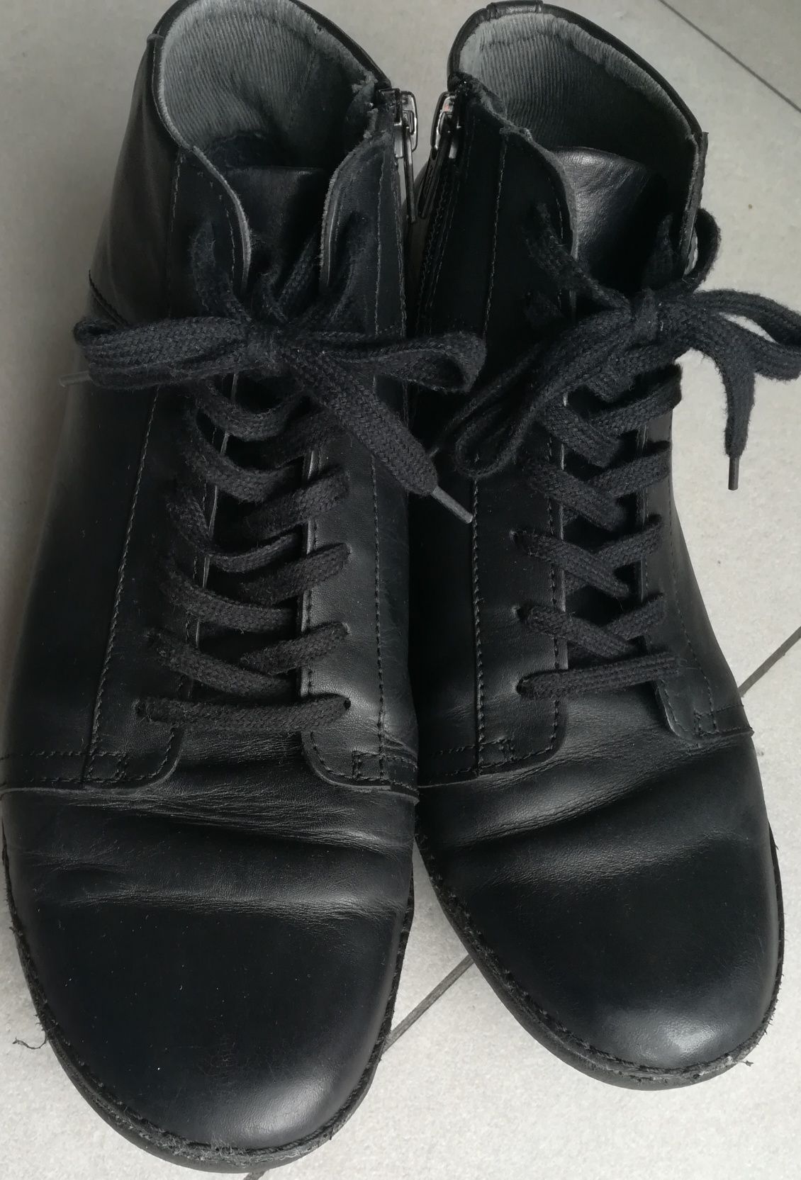 Buty, botki, sneakersy skórzane Kickers, rozm. 40(26,2 cm), czarne