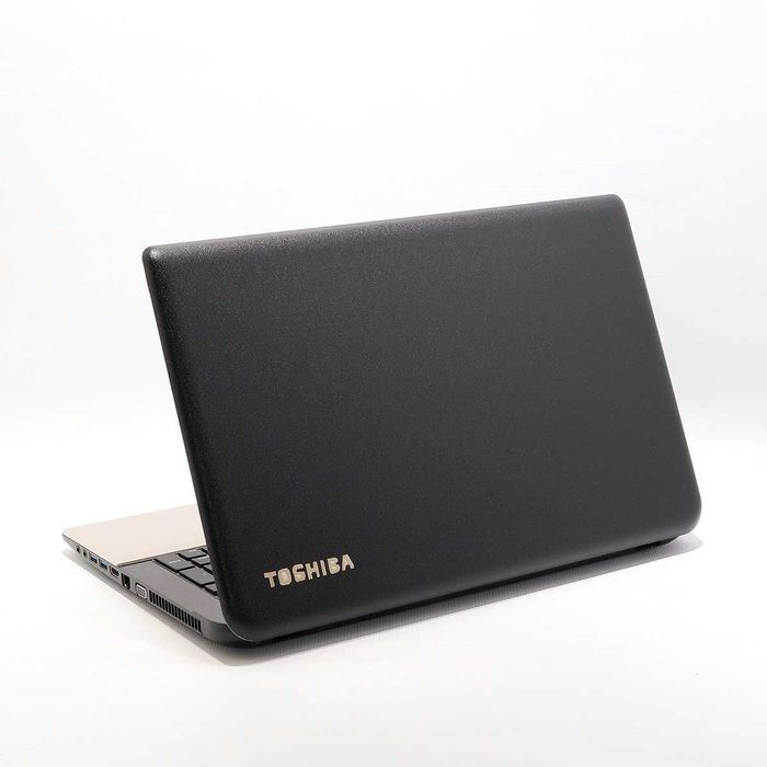 ⫸ Игровой ноутбук  Toshiba Satellite L70/ Core i5 / New  SSD / 17.3"