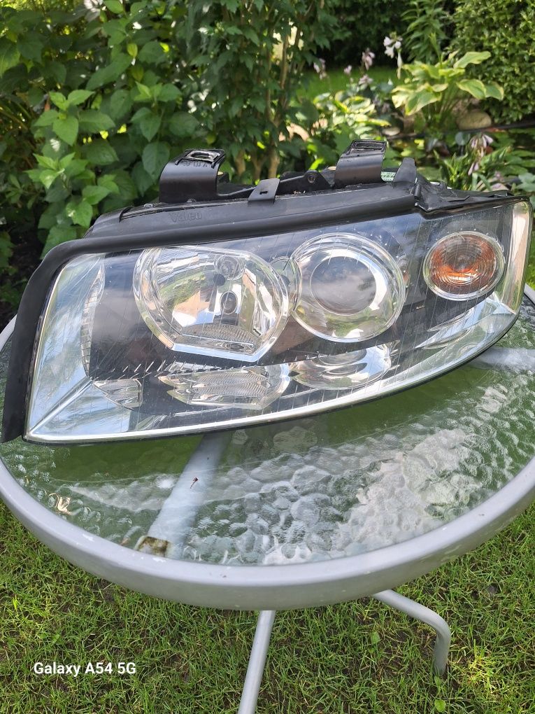 Lampa lewa Audia4 b6