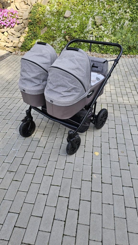 Wózek dla bliźniąt