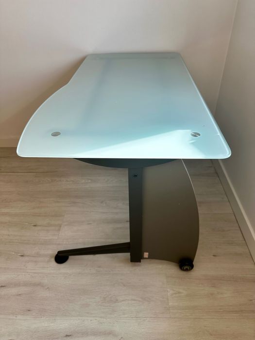 Conjunto de Secretaria com cadeira MARKUS do IKEA