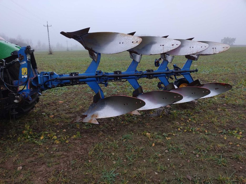 Pługi obrotowe Overum 4 skibowe