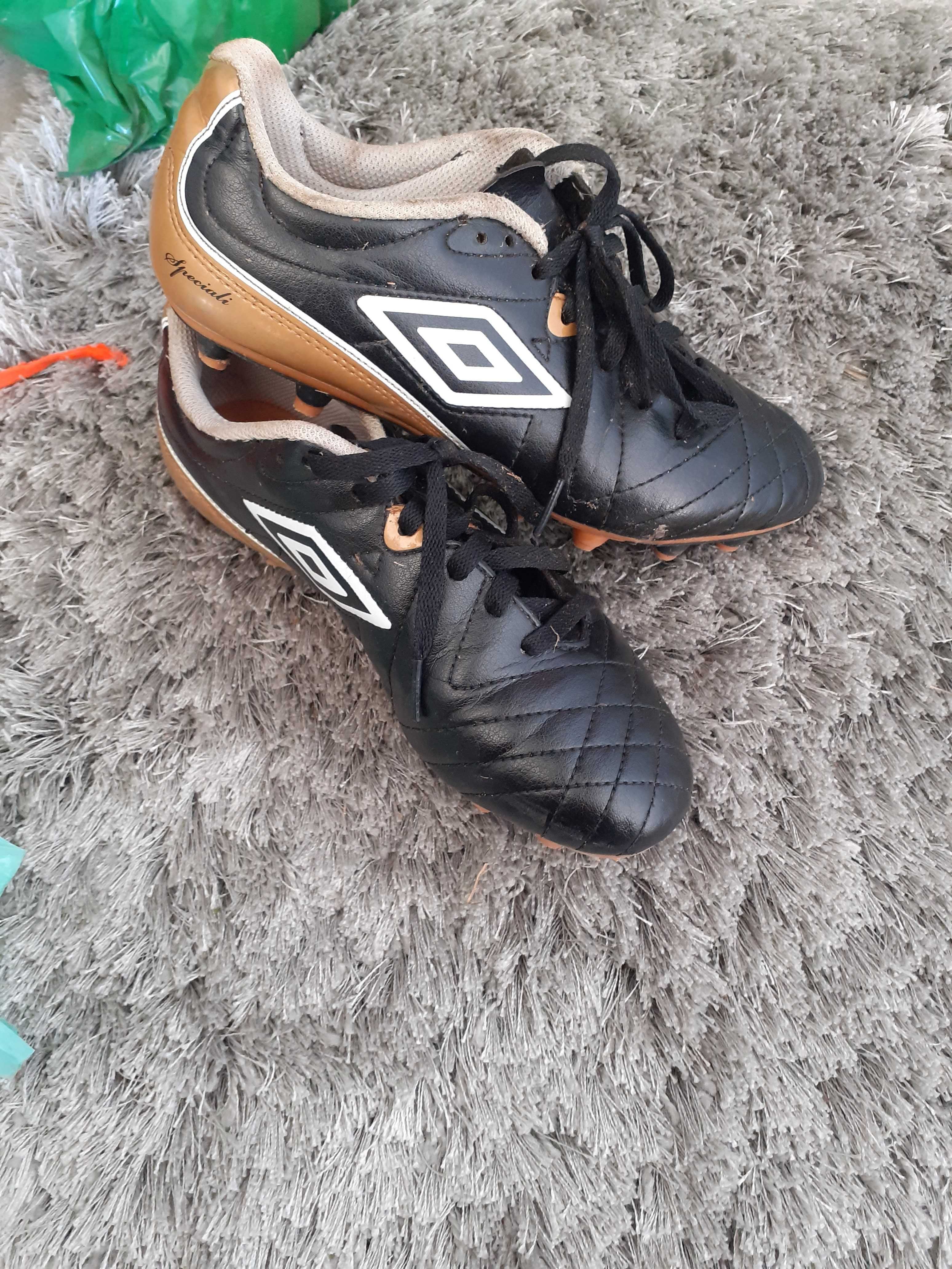 Korki chłopięce Umbro 38,5