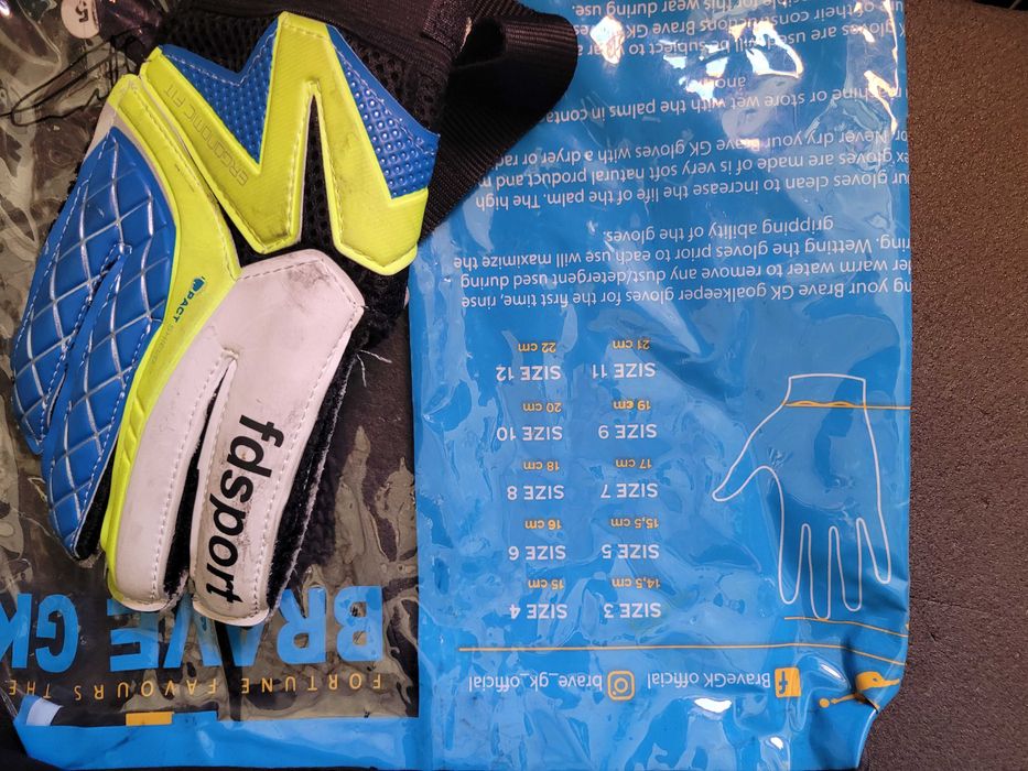 Перчатки вратарские FDSPORT FB-853B-3(5)