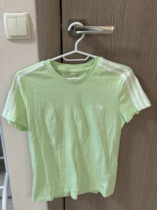 Футболка adidas мятного кольору
