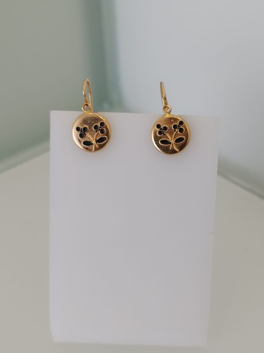 Brincos em ouro de 19,2kt