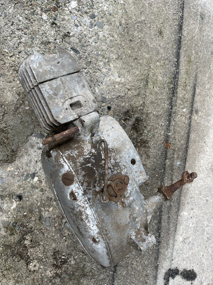 Jawka Jawa 50 mustang kaczka Romet Ogar silnik kartery skrzynia 223