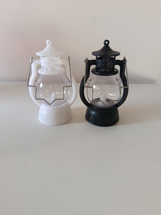 Lampion LED biały i czarny