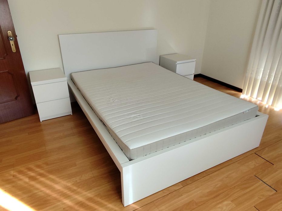 Cama de casal Ikea Malm 140x200, com colchão Ikea