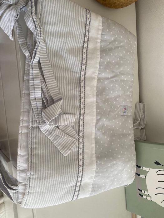 Protegor de grades de berço