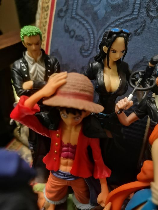 Figuras Anime série One Piece com cerca de 15 a 17cm como novas
