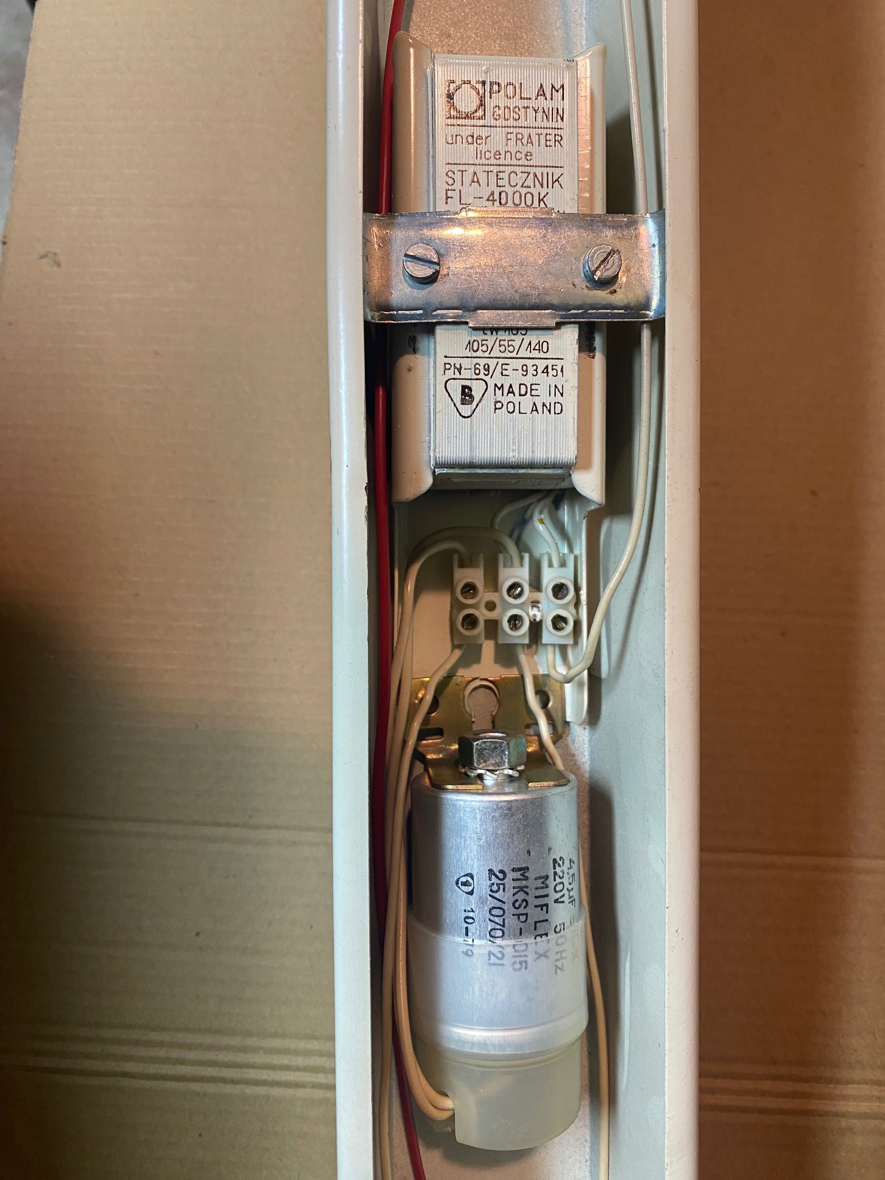 oprawa świetlówek Polam Farel 120 cm 1 x 40W plus świetlówka 36W