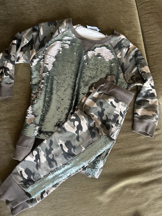 Костюм женский люкс качество.