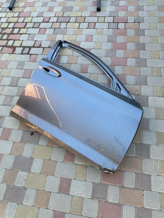 Передні праві двері BMW G30