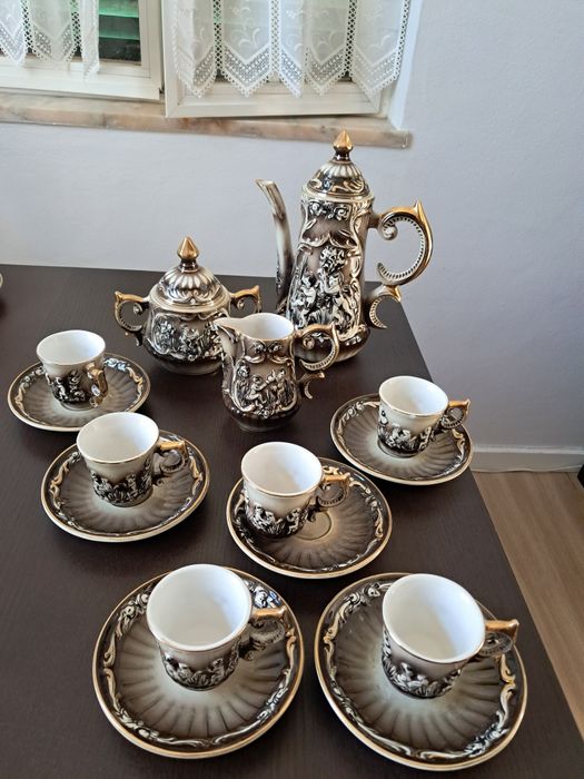 Serviço de café antigo