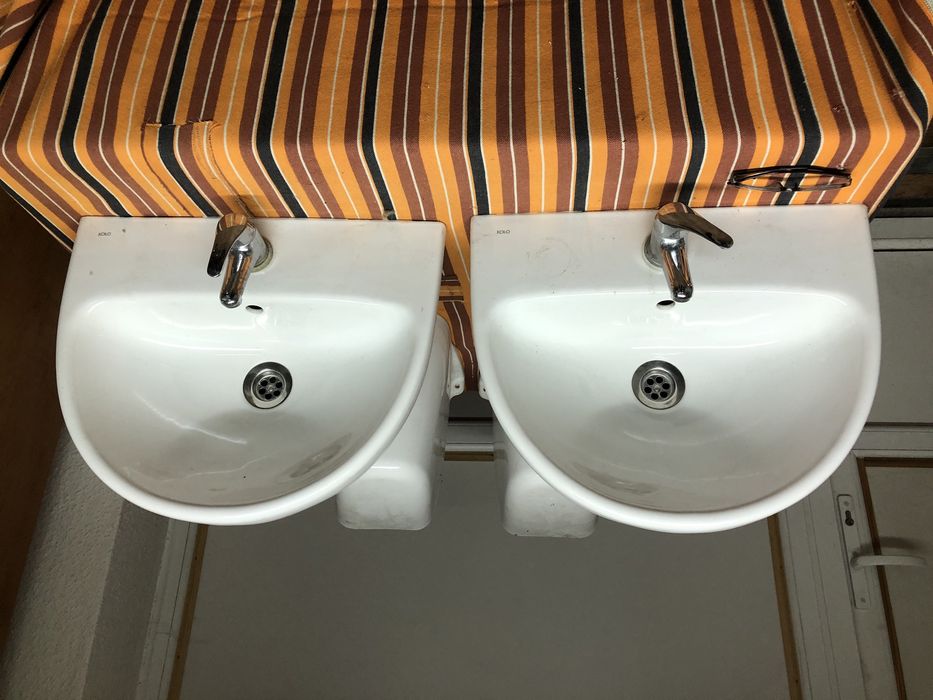 umywalka KOŁO z oporządzeniem