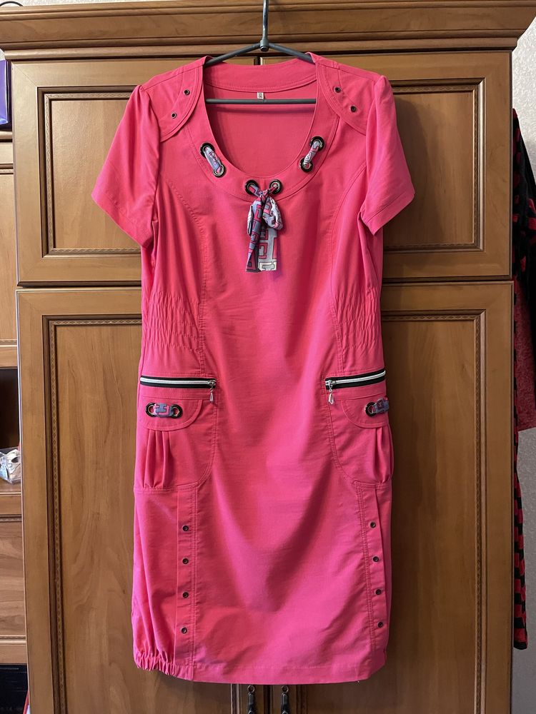 Плаття жіноче (рожеве)