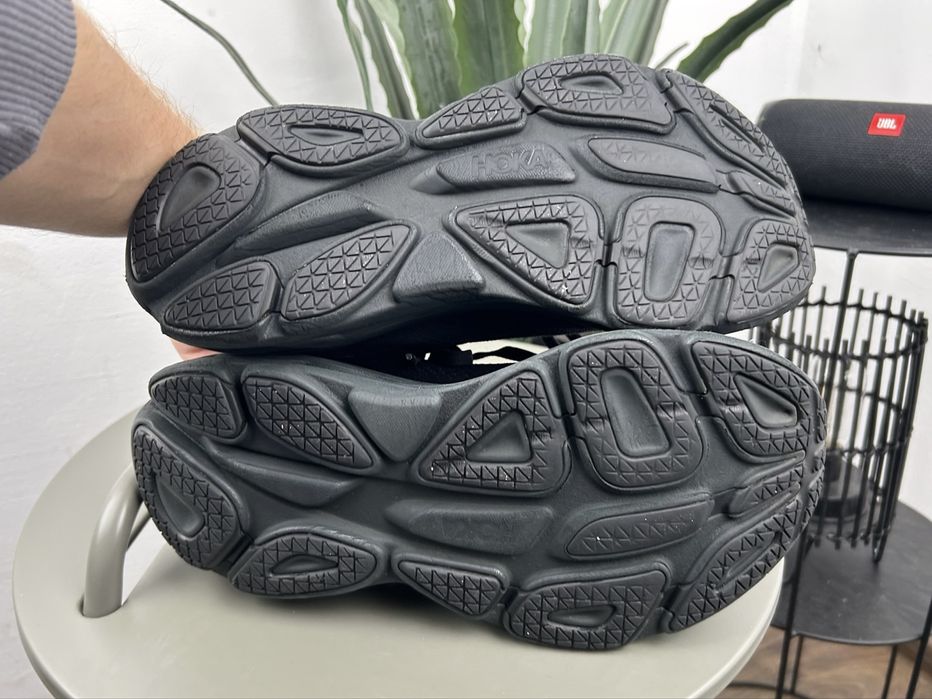 Оригінал! Кросівки Hoka Bondi 8 42.5 розмір ММ1017