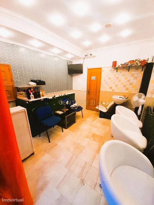 Loja na Damaia, Amadora – Excelente Oportunidade com Rentabilidade de