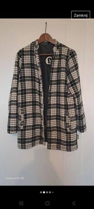 Płaszczyk jesienny w kratę na stójce Costbart