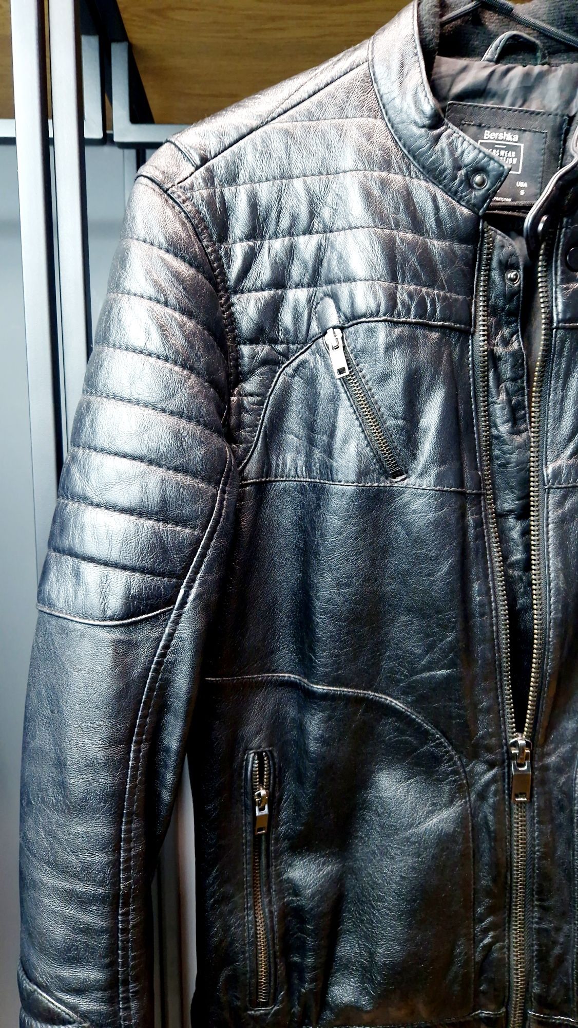 Чоловічі шкіряні куртки Bershka