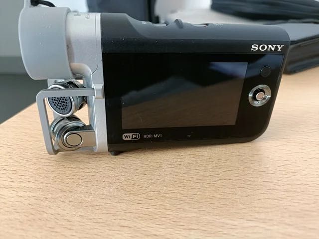 Maquina Sony HDR-MV1