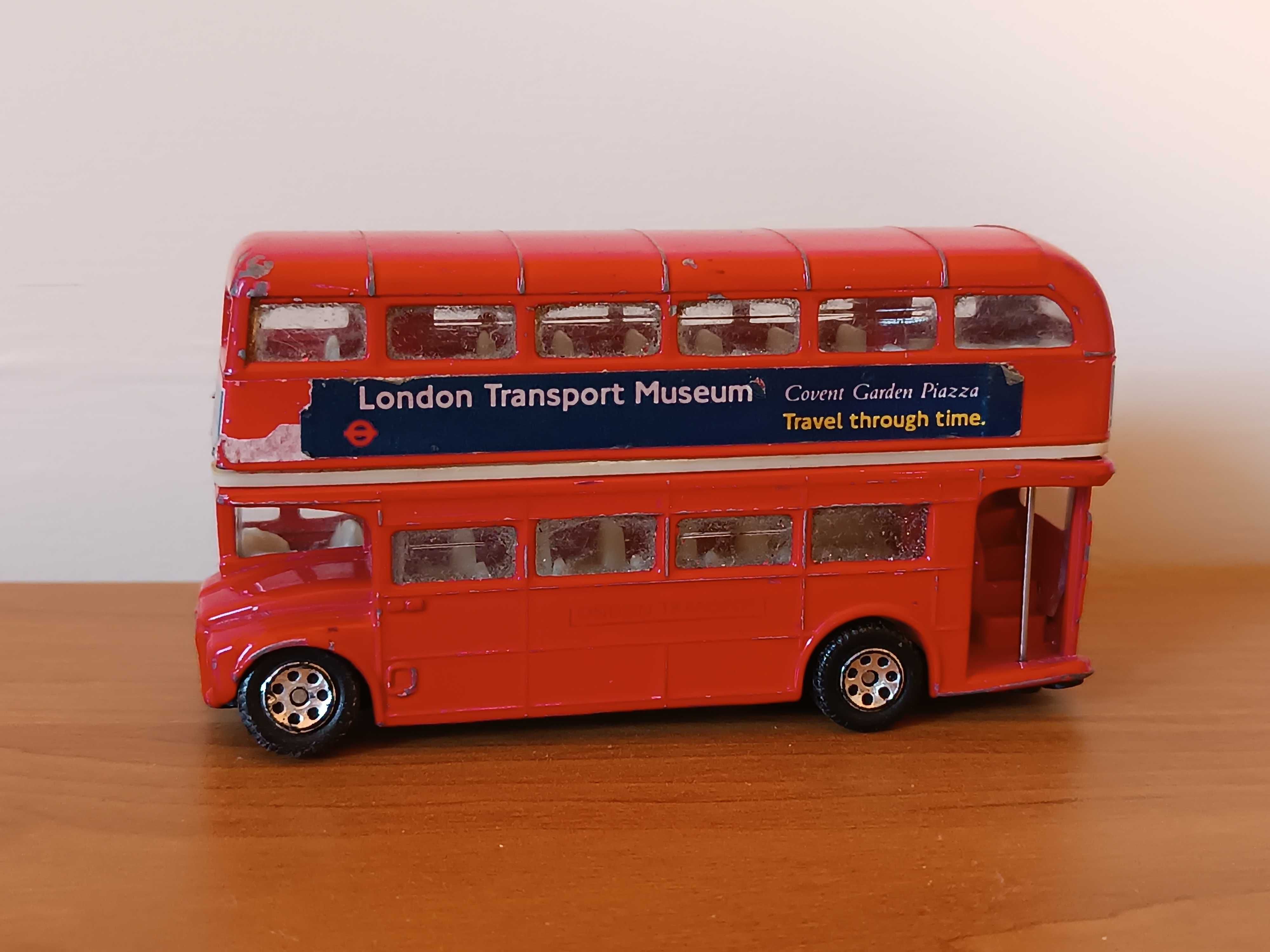 Autko autobus duży dwupiętrowy czerwony London Transport Museum Corgi