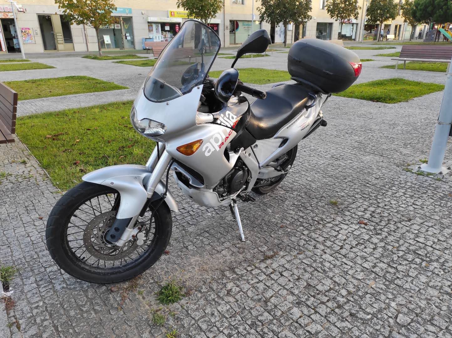 Aprilia pégaso 650cc avariada ler