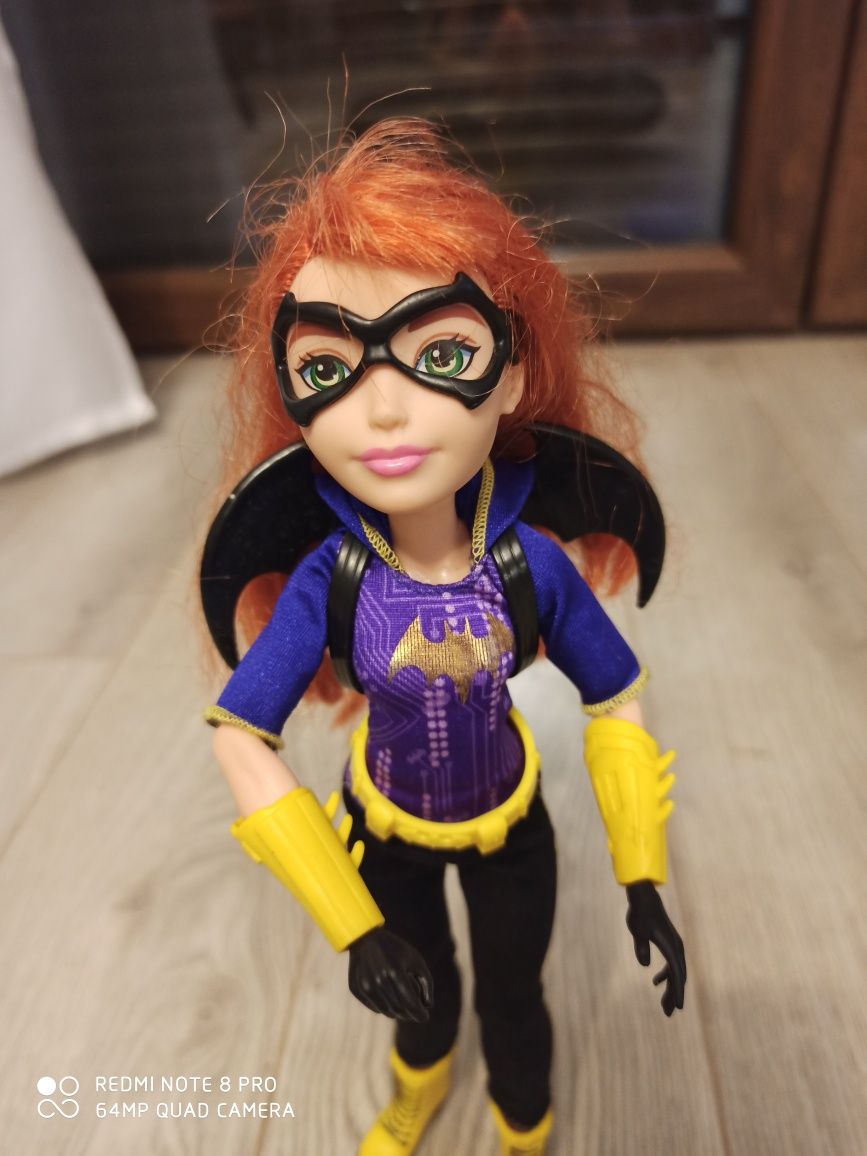 Lalka Batgirl z serii Super Hero Girls