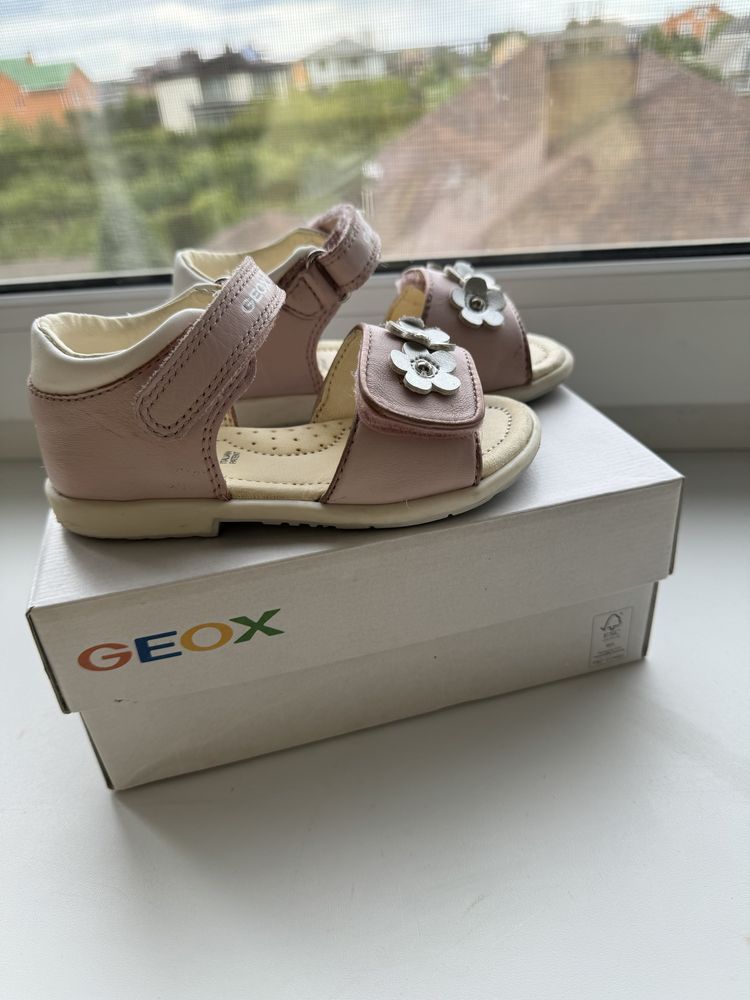 Босоніжки сандалі для дівчинки Geox 25