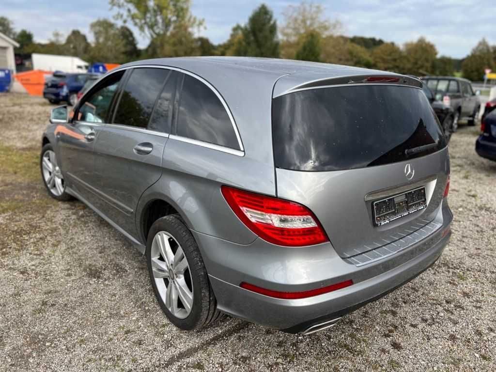 Бампер передній MERCEDES R-Class W251 розборка Мерседес Р клас В251