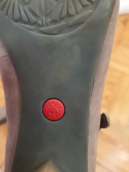 Sapatos Camper cinzentos modelo Helena T 38