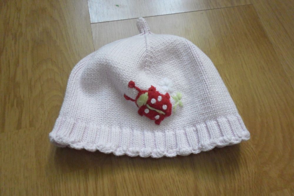 Czapeczka H&M z biedronką 56