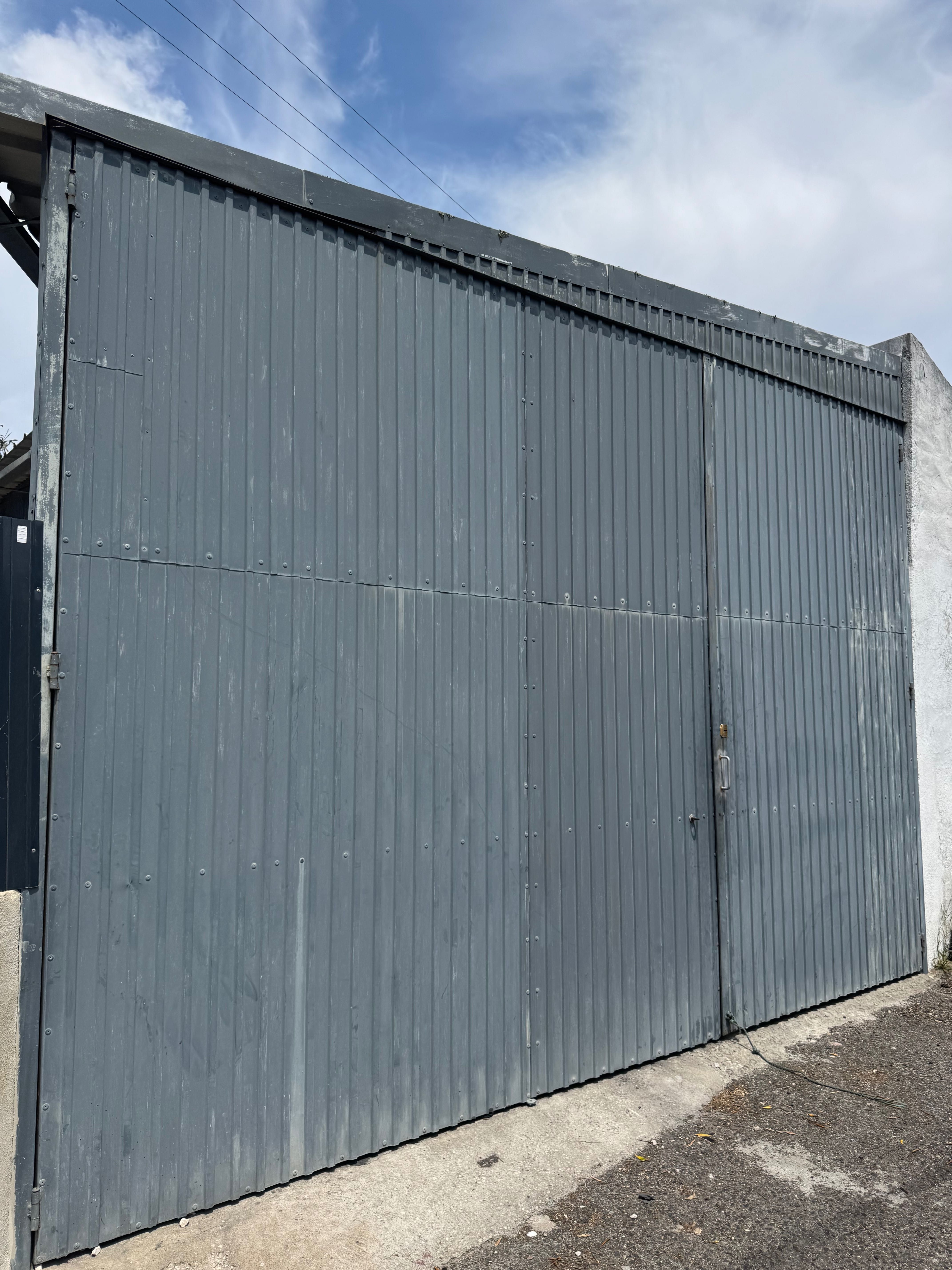 Armazém para arrendar 18m2