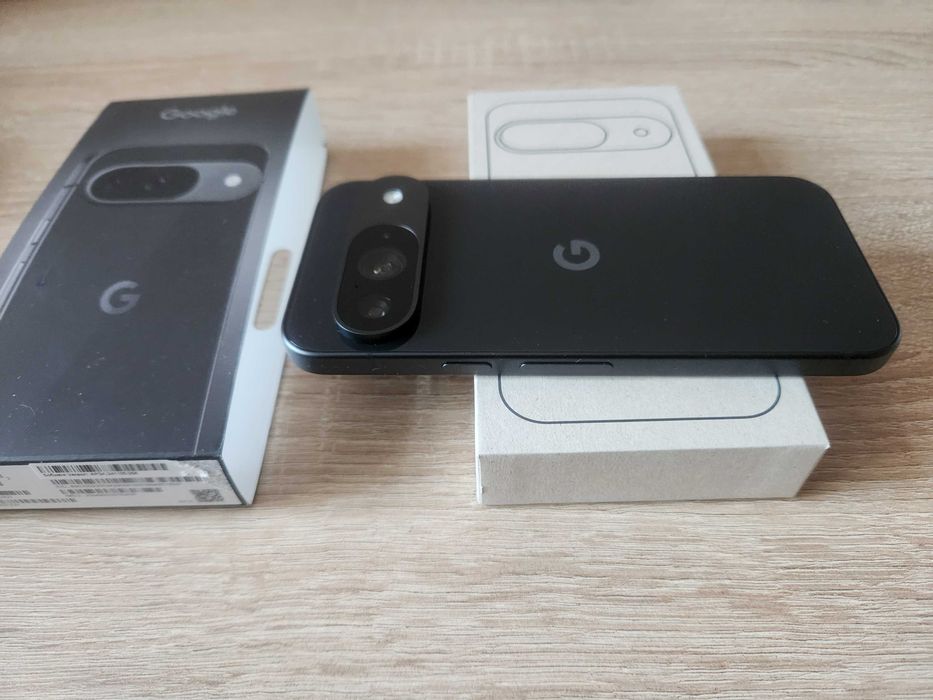 Google Pixel 9 Obsidian Батарея 100%