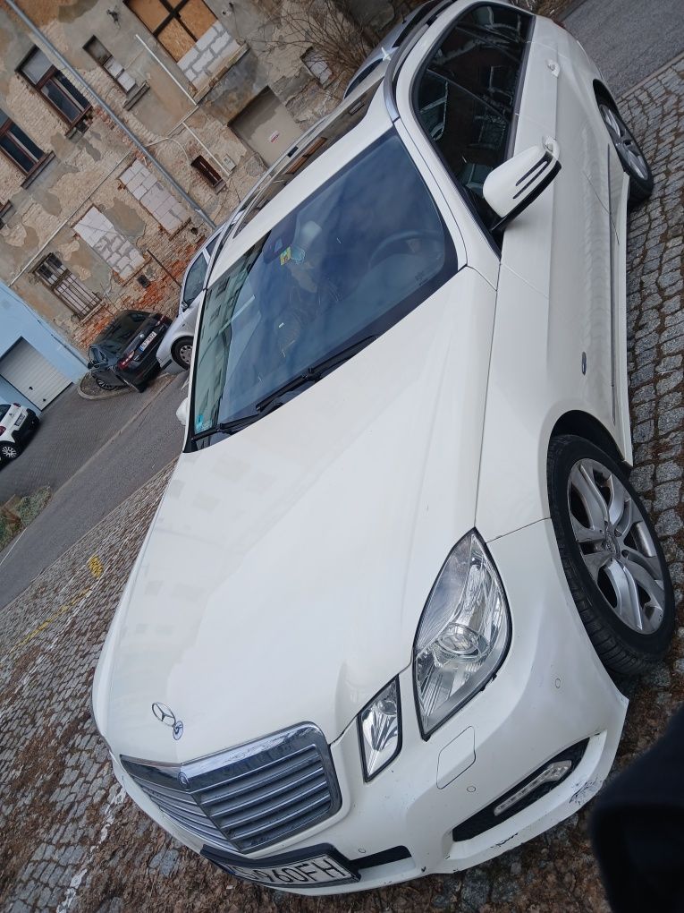 Mercedes-Benz E-klasa w212 200cdi