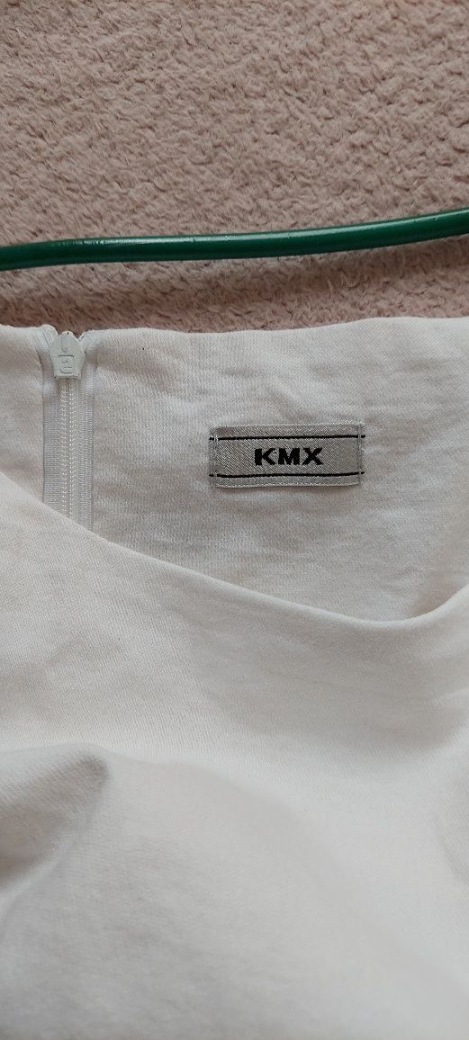 Suknia firma KMX długość całkowita 105cm Biust 110 Cena 100 zł