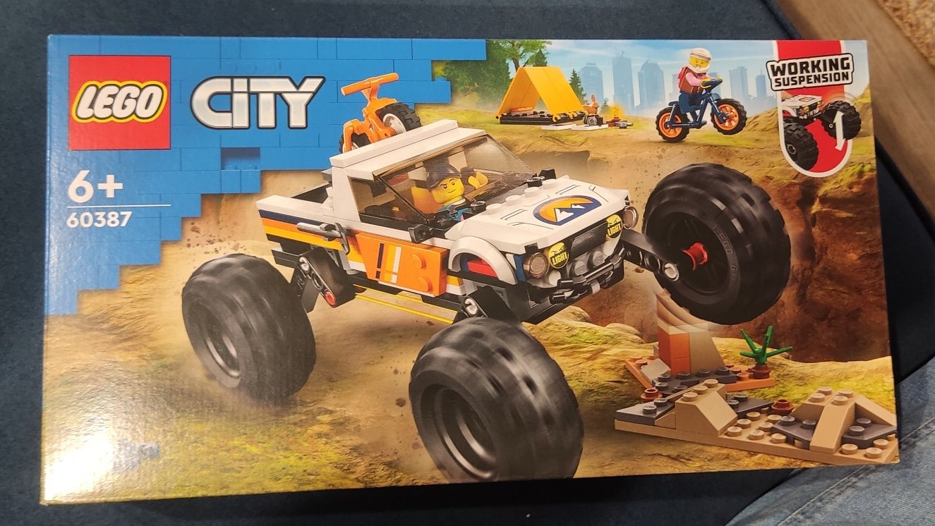 Zestaw Lego City. Przygody samochodem terenowym. Nowy 60387