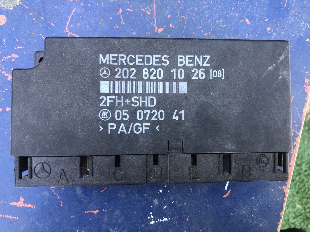 Material Mercedes CD220