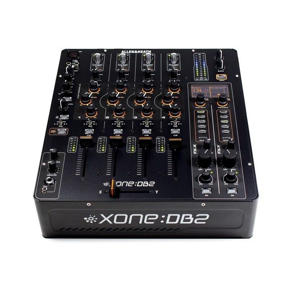 Xone db2 Allen&Heath mais Case Thon
Com a mixer segue a cas