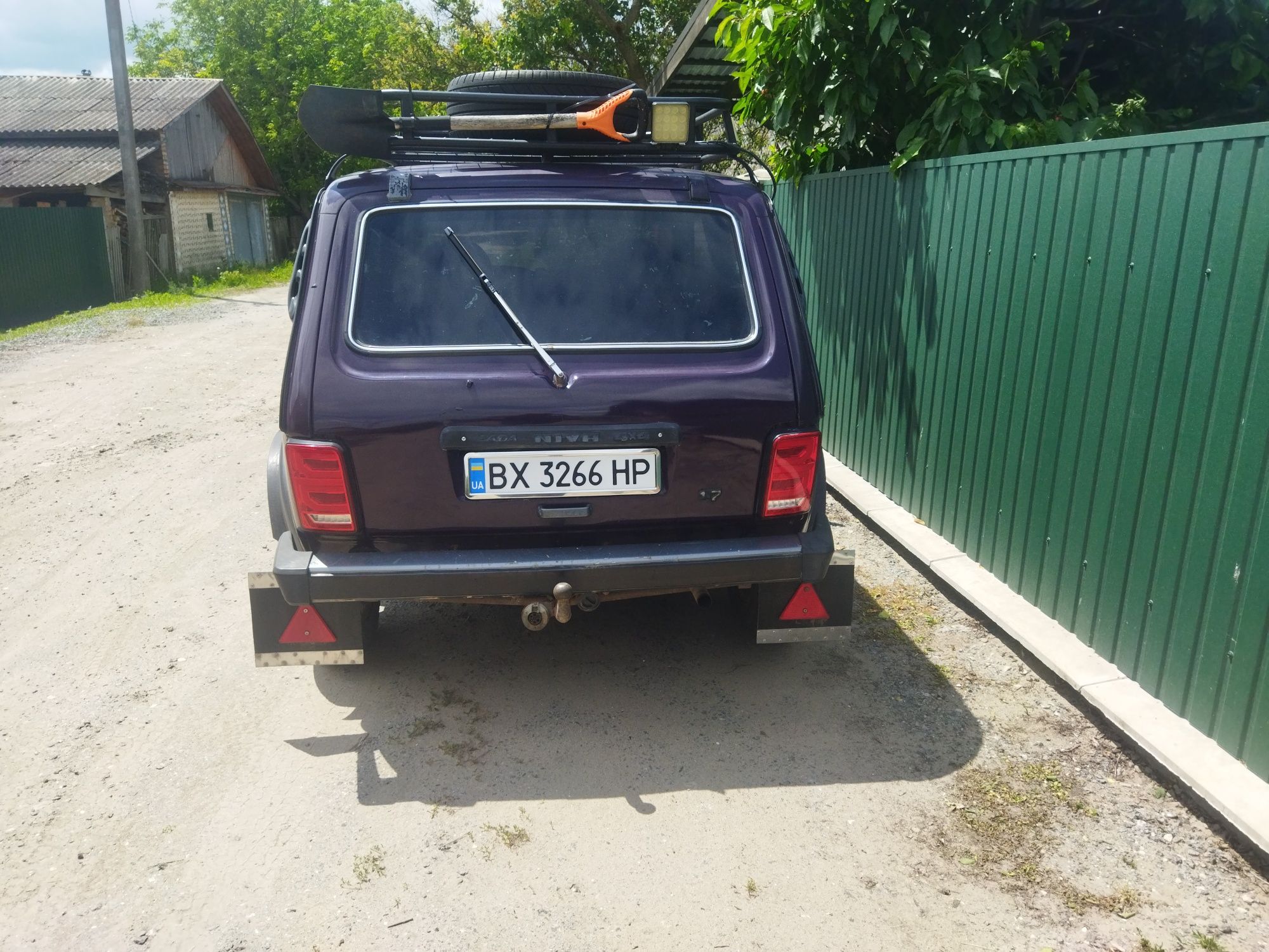 Продам позашляховик...ниву