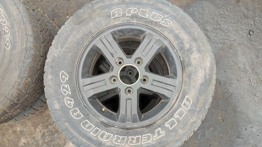 Комплект колес Kia Sorento R16 245/70